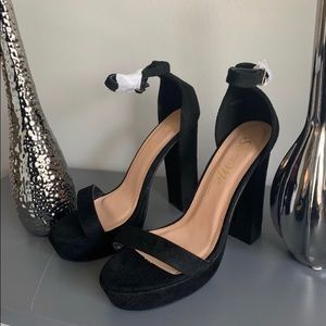 Fashion nova black heels